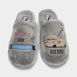 Zapatillas Casa Mujer “Más Vale Tarde” | Oveja Dormida