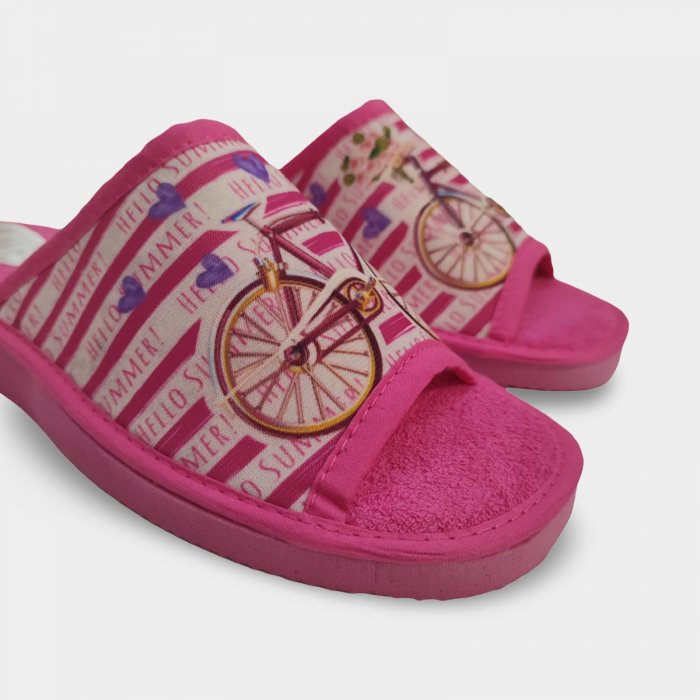 Chinelo feminino barato com estampa de bicicleta na cor fúcsia. - 2