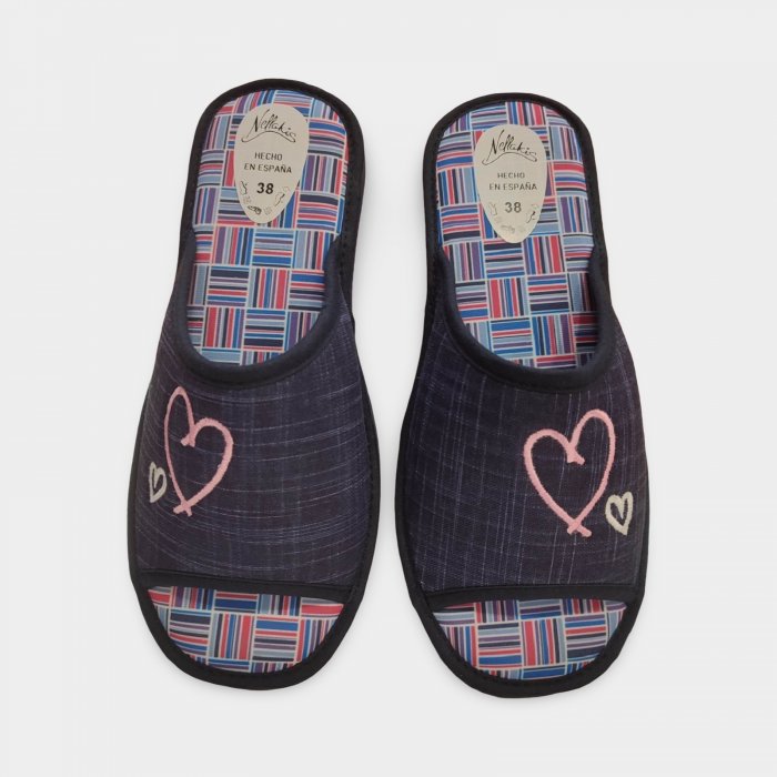 Chinelo feminino leve de verão na cor azul | Coração bordado - 1
