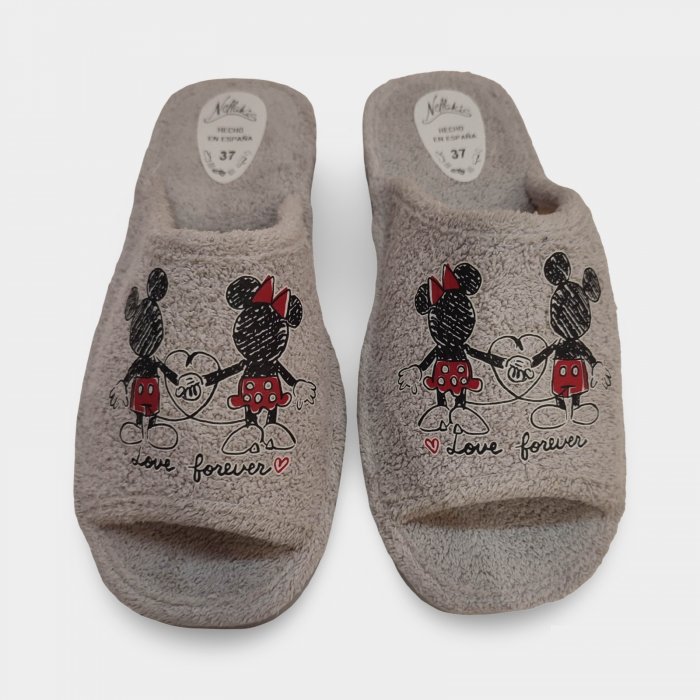 Mickey e Minnie Mouse de mãos dadas com pantufas cinzas - 1