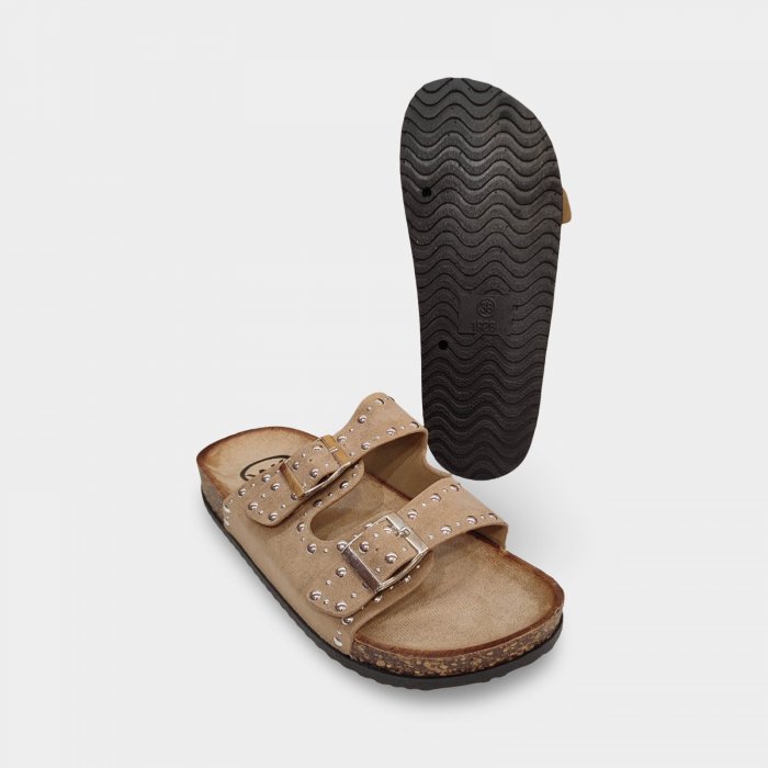 Sandália Bio com fivelas e tachas. - 4