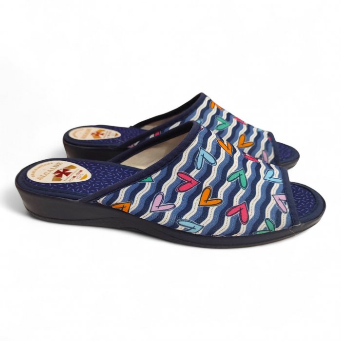 Chinelo feminino de verão acessível, com bico aberto e salto plataforma. - 4