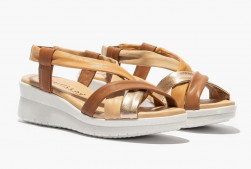 Sandalia Pitillos piel tubular cuña marrón