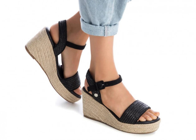 Sandalias cuña esparto Refresh rafia negro - 1