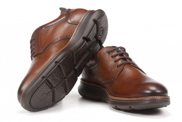 Zapatos atados Fluchos no-pesan piel camel - 2