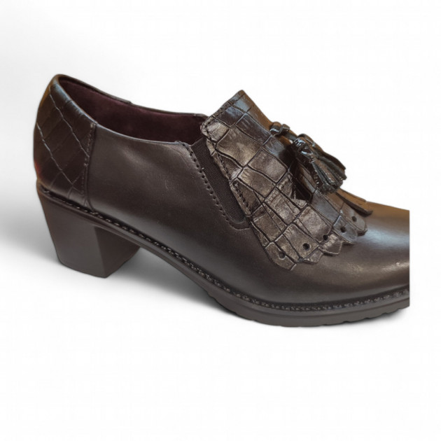 Zapatos con tacón y flecos negros de Pitillos - 2